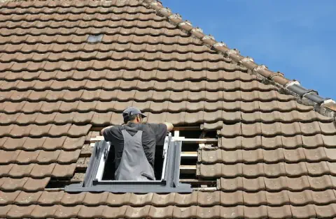 Pose de velux à Saint-Simon de Bordes